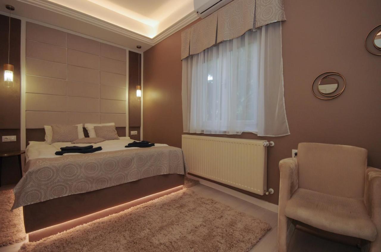Glamour Apartman Gyula Exteriér fotografie
