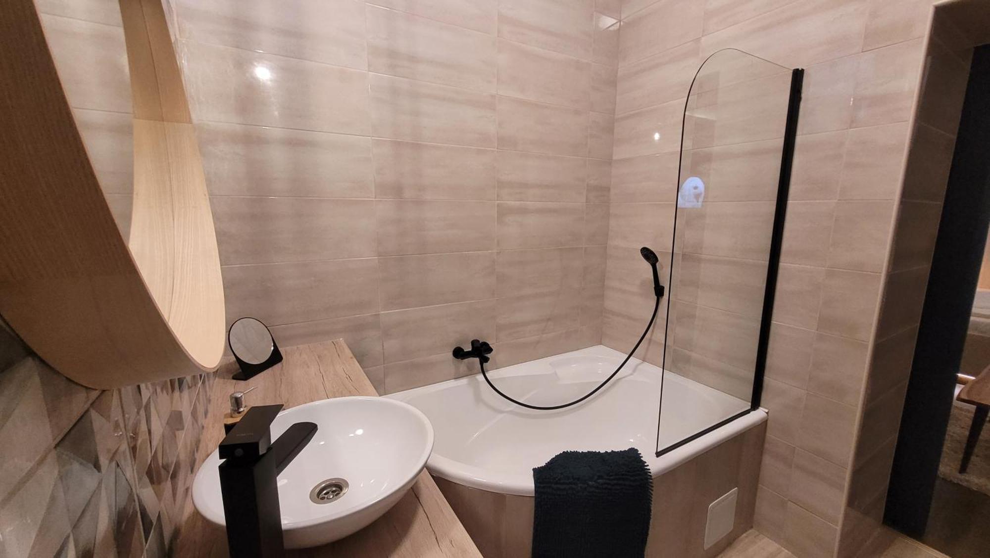 Glamour Apartman Gyula Exteriér fotografie